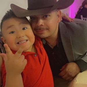 Meet your Posher, Adan